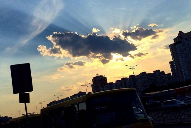 Надзвичайна хмара здивувала киян (ФОТО)