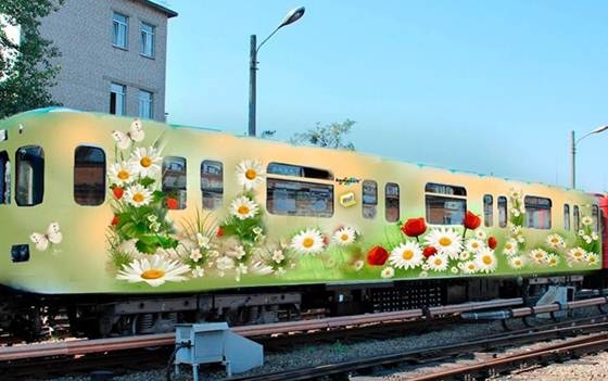 До 8 березня у столичному метро з’явиться квітковий вагон