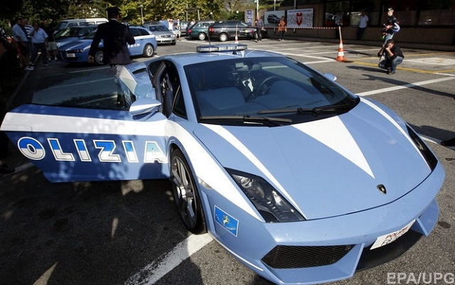 У МВС спростували інформацію про купівлю патрульним Lamborghini Gallardo