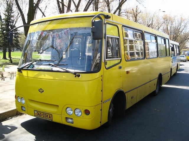 5 000 автобусів нелегально перевозять пасажирів