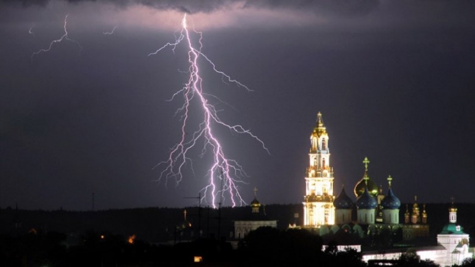 У Києві пройшов “блискавкопад”