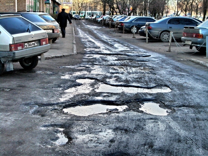 90% столичних доріг потребують заміни
