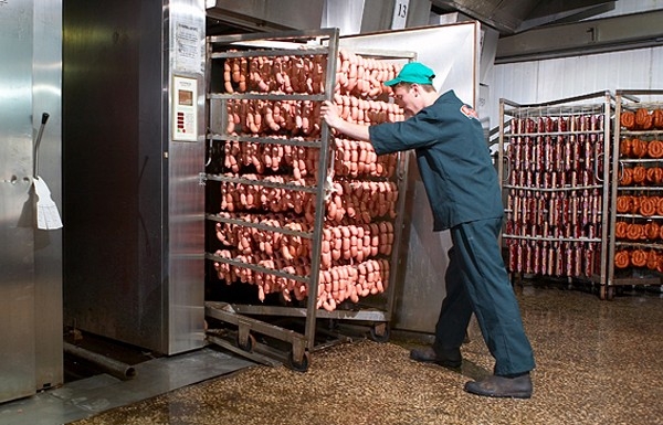 Продукты с Донбасса не хотят продавать в столице?