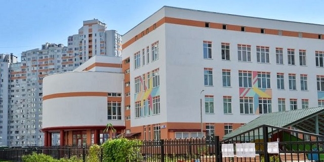 У скандальній київській гімназії достроково розпочалися канікули