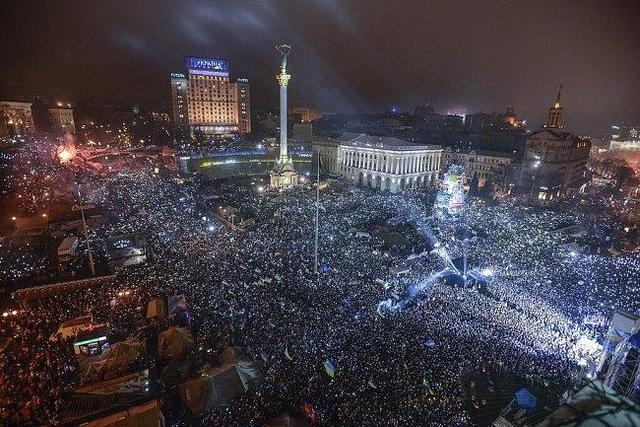 Скільки насправді мешкає людей у Києві?