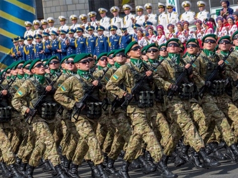 На День Незалежності - безкоштовний борщ, парад і сучасні українські фільми (ПРОГРАМА)