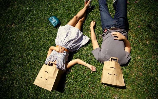 Нова послуга волонтерів: проводити дівчину додому