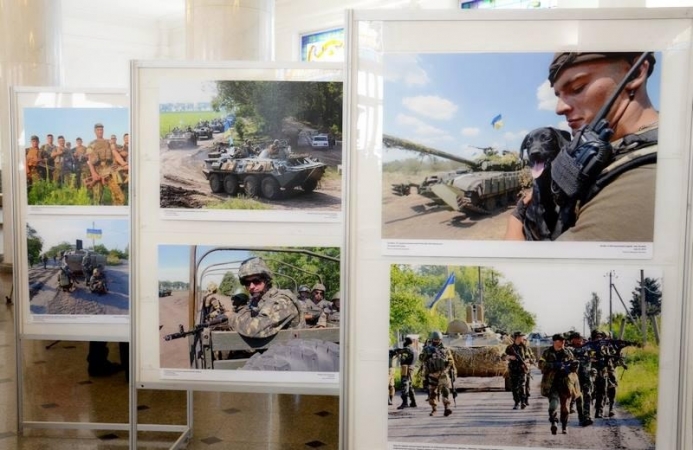 У Києві відкрилася фотовиставка “Повертайся живим”