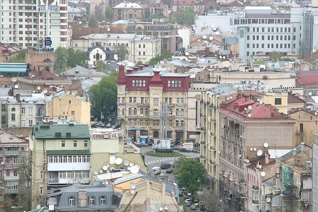 Київрада забрала у забудовника землю в Голосіївському районі